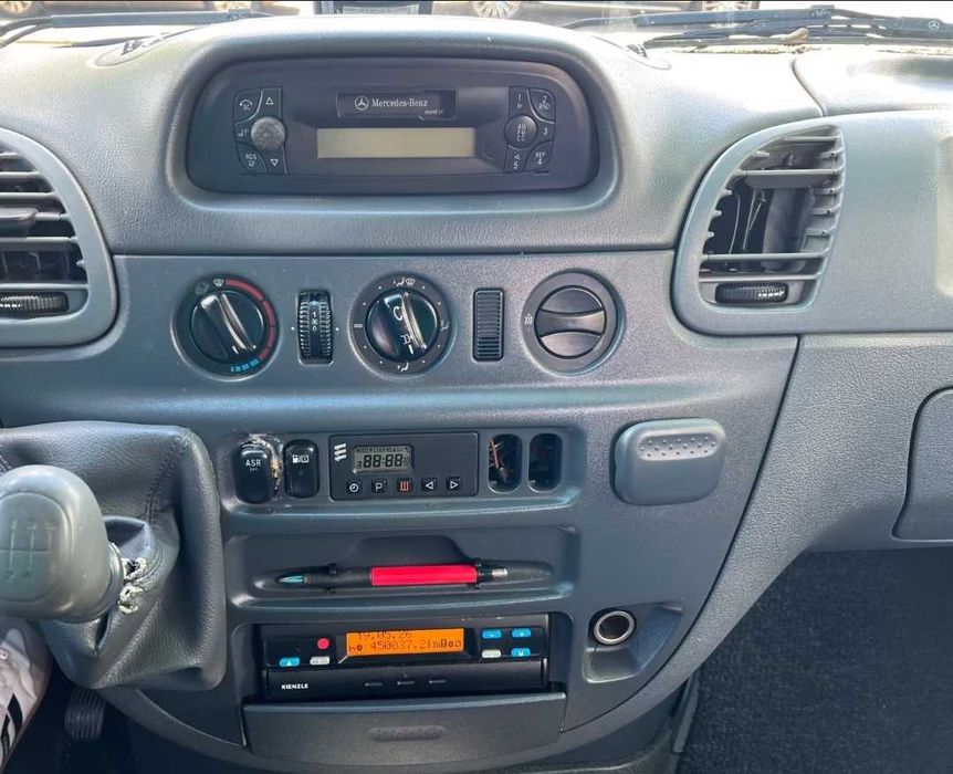 Mercedes Benz sprinter 416CDI 19місць