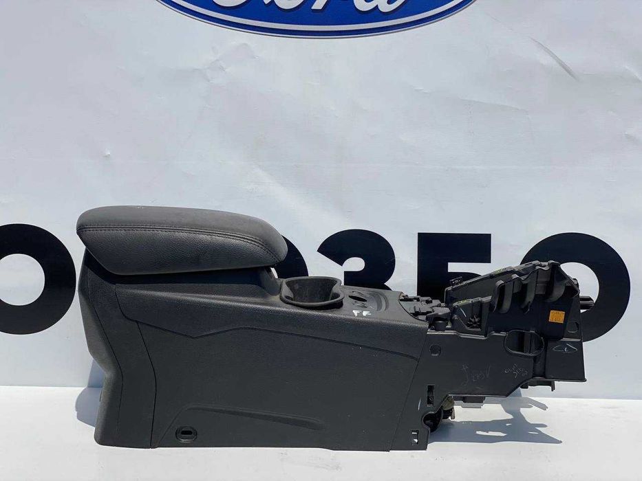 Підлокітник Ford Focus 3 Пoдлoкотник Форд Фокус Mk3