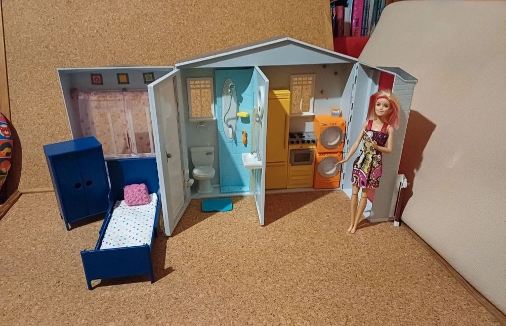 Barbie casa e mobílias.