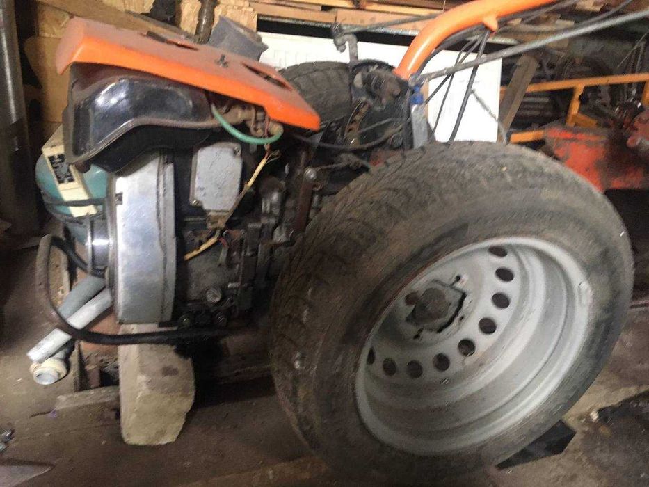 Мотоблок       .