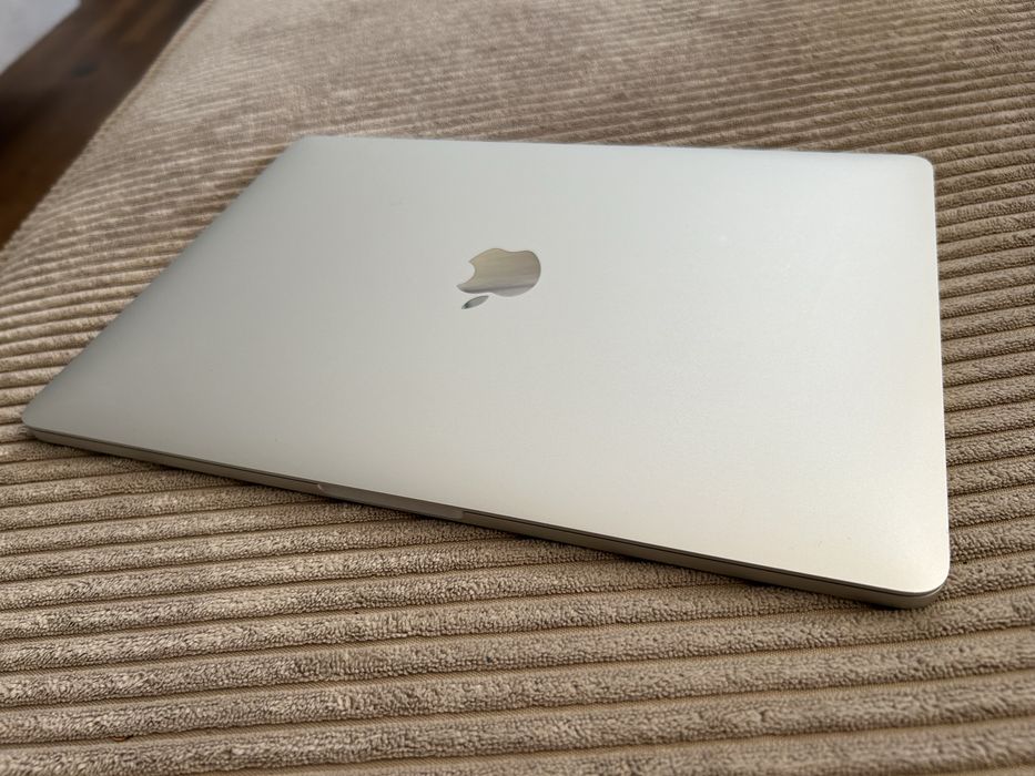 Apple Macbook Pro A2289 i5 16GB 512GB IDEALNY STAN