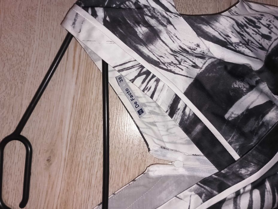 De Facto sukienka r. M 38 krótka