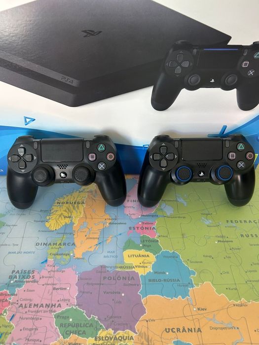 Consola PS4 Slim 500GB nova, 2 comandos originais Dual Shock, jogos