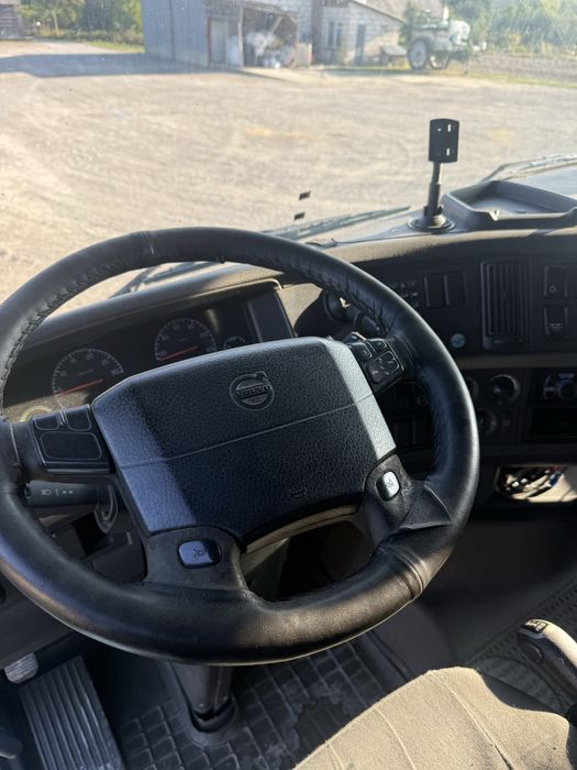 Samochó ciężarowy VOLVO FH12 BDF