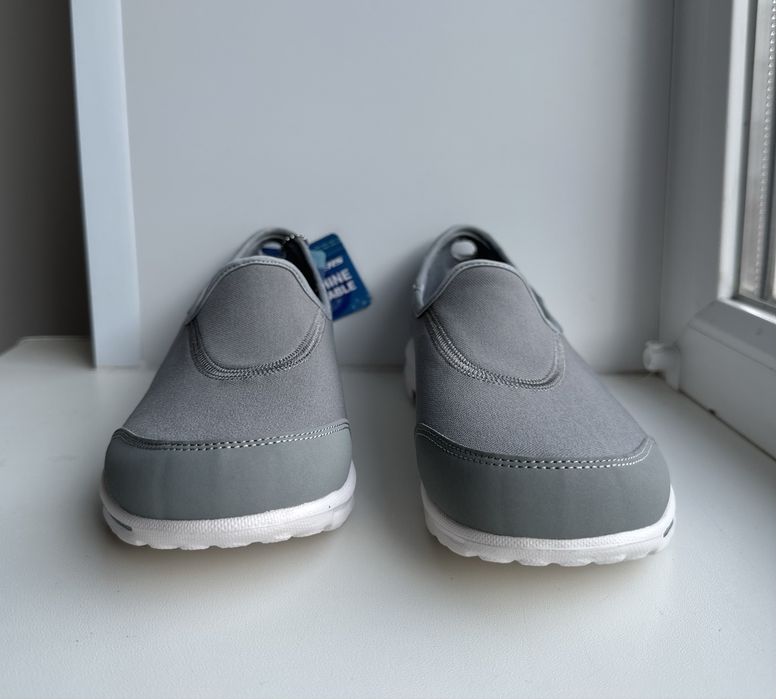 Жіночі кросівки макасини Skechers GOwalk Classic, розмір 38,5 сліпони