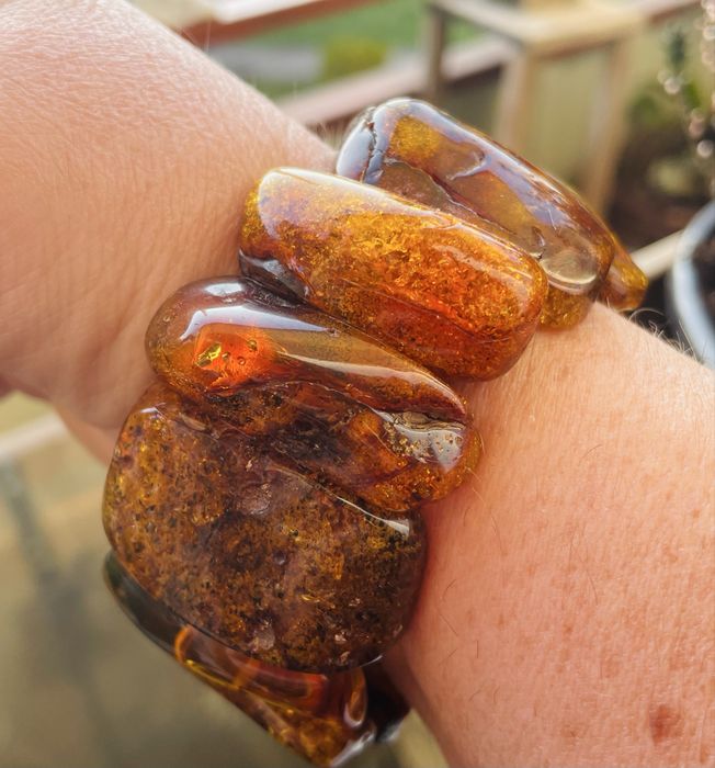 Nowa bransoleta z bałtyckich bursztynów