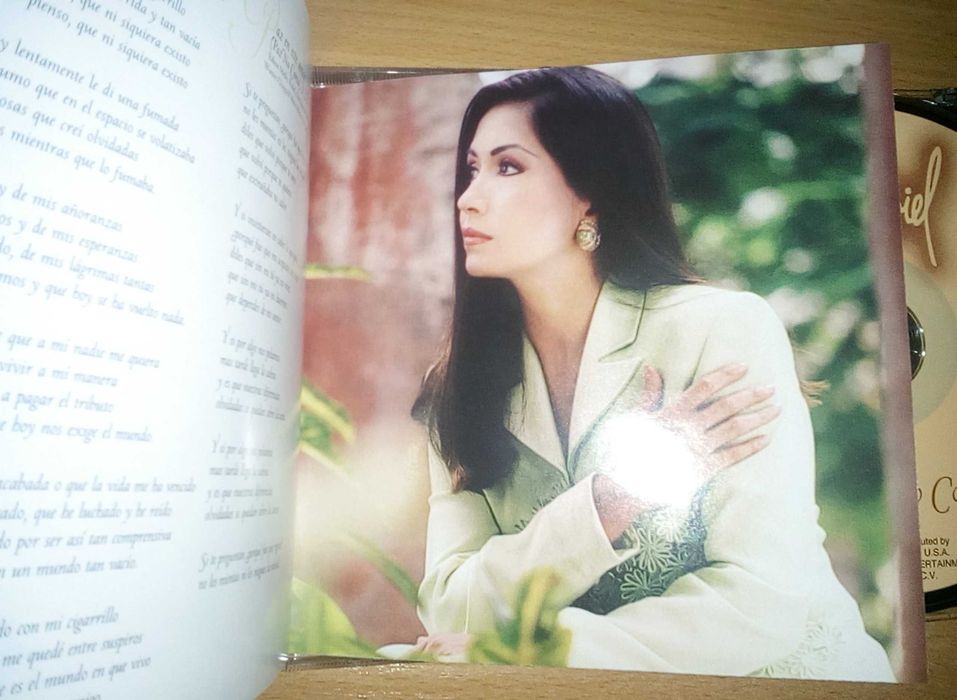 Ana Gabriel ‎– Con un mismo corazón (мексиканская музыка)