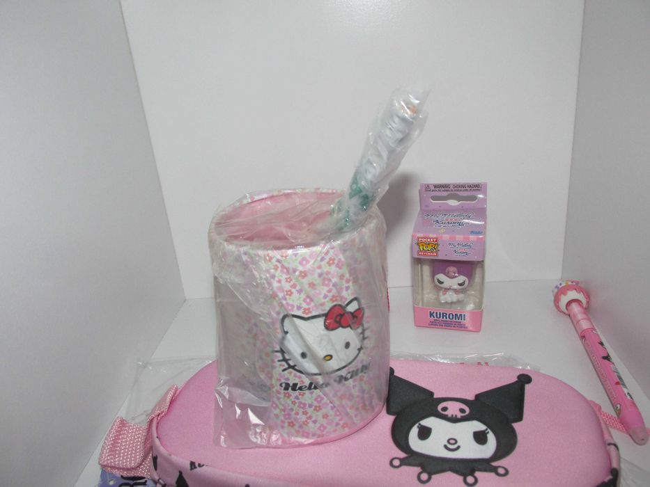 Conjunto Escolar Hello Kitty/ Kuromi Sanrio