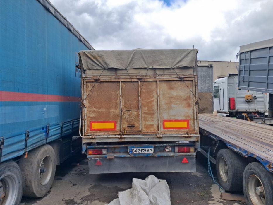 Продам напівприцеп зерновоз,бортовий знаходиться в Хмельницькій області