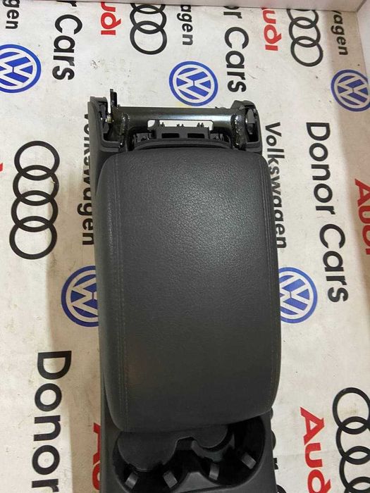 Консоль центральная audi a4b8 b9 подлокотник тунель Audi Q58r 80a