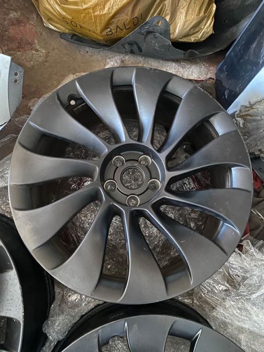 Диски R 20 5 114.3 Tesla model 3 performers