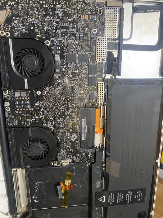 MacBook Pro 17" A1297 para peças - Oportunidade!