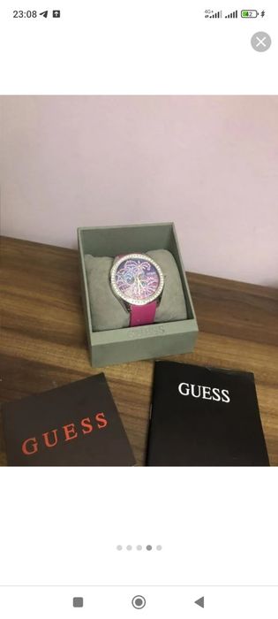 Шикарные часы Guess