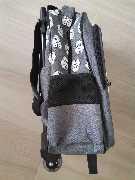 Рюкзак на колесах