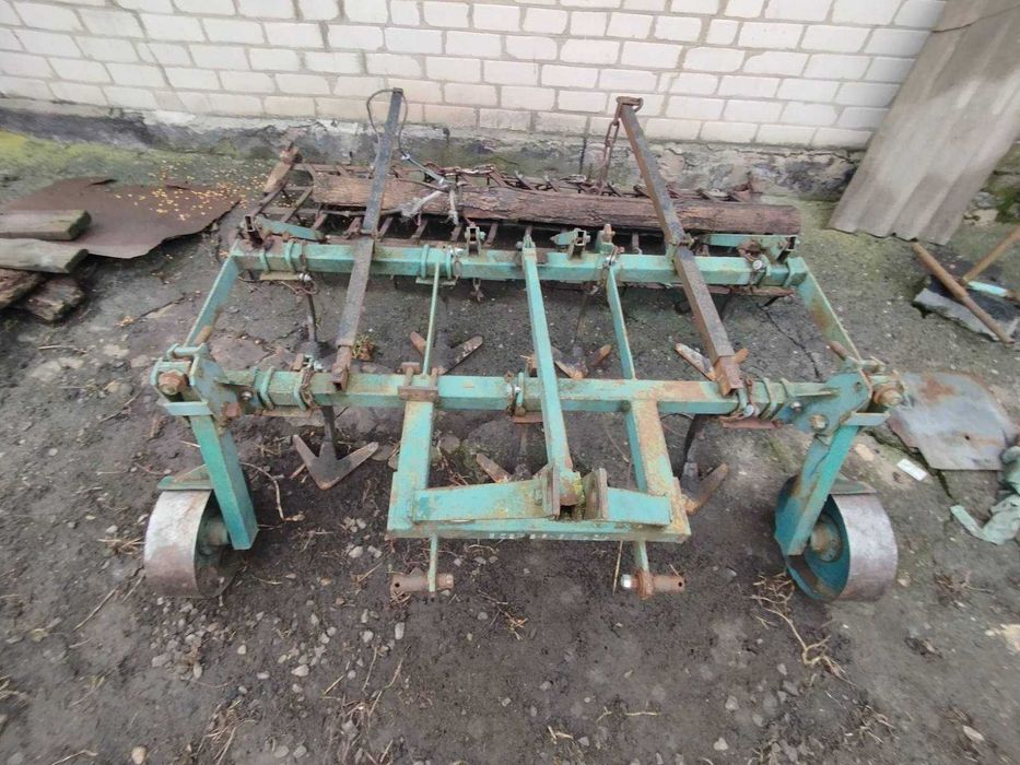 Продам Трактор Т-25,, картоплесаджалка, (можна окремо