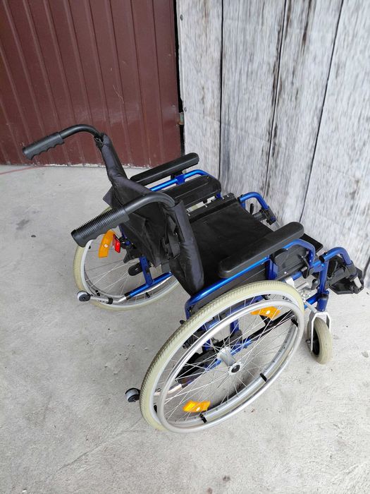 wózek inwalidzki /  966