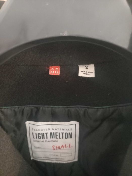 Czarny płaszcz/kurtka męski firmy UNIQLO