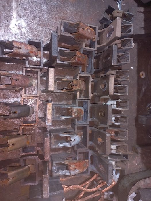 Щеткодержатели для электродвигателей ДЭ816, ДЭ812