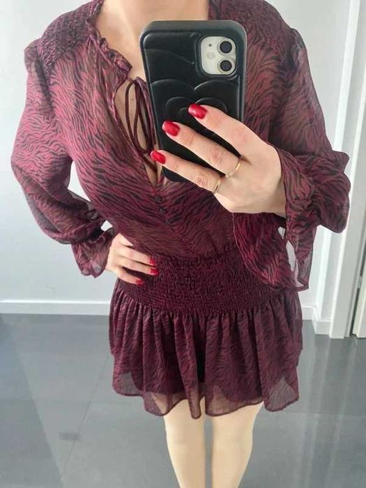 Sukienka damska z Zary z motywem zwierzęcym, rozmiar M