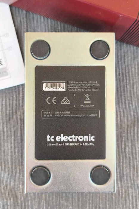 Pedal TC Electronic Nether Octaver (como novo na caixa)