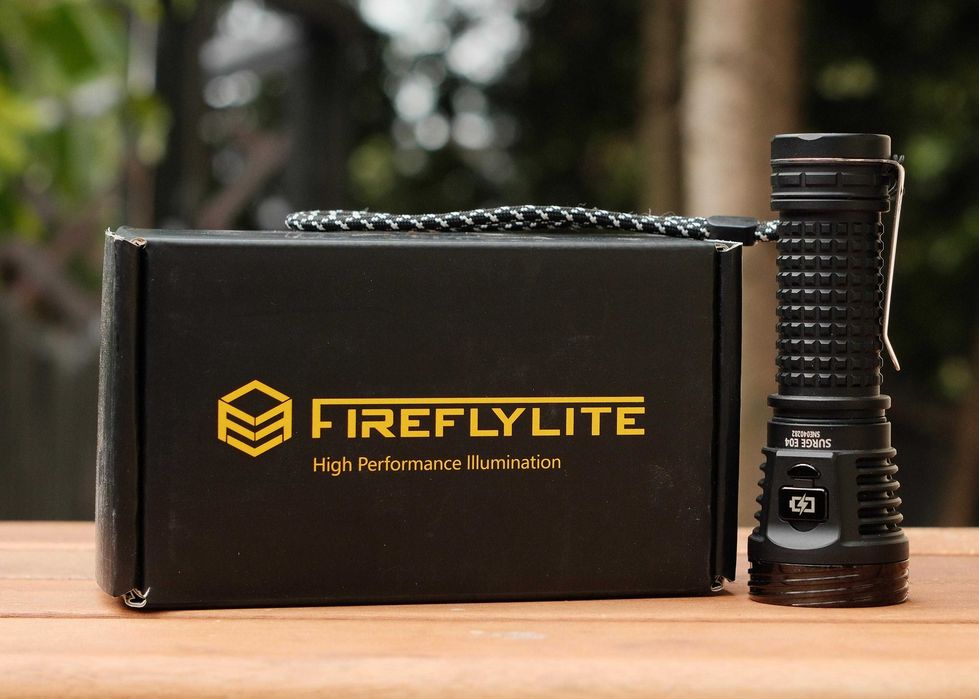Latarka Fireflylite FFL E04 Surge - custom build