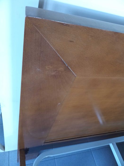 Cama madeira c/ estrado de ripas + cómoda