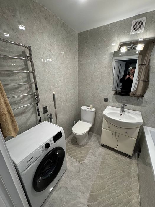 ПЕРША ЗДАЧА . Здам 1 кімнатну квартиру за адресою Незалежності 21