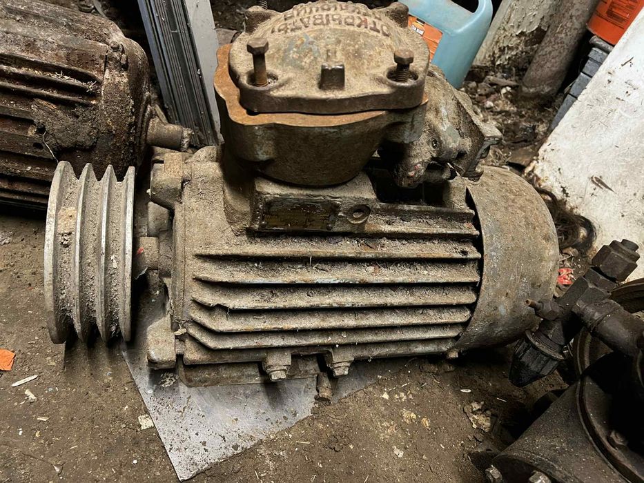 Електро двигуни,всі у робочому стані………