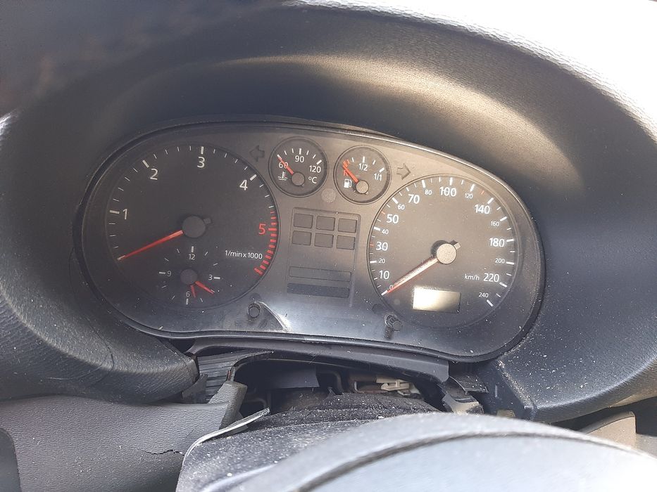 Audi a3 w całośc na czesci, uszkodzone