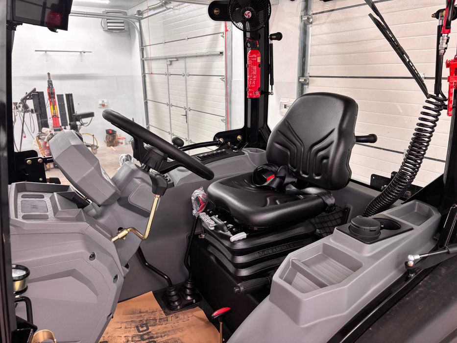 Трактор Скаут TE-504C з кондиціонером