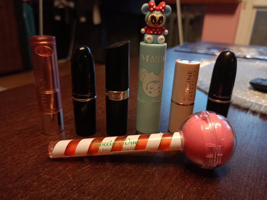 Zestaw kosmetyków pomadka mac Rimmel miss sporty lovely eveline