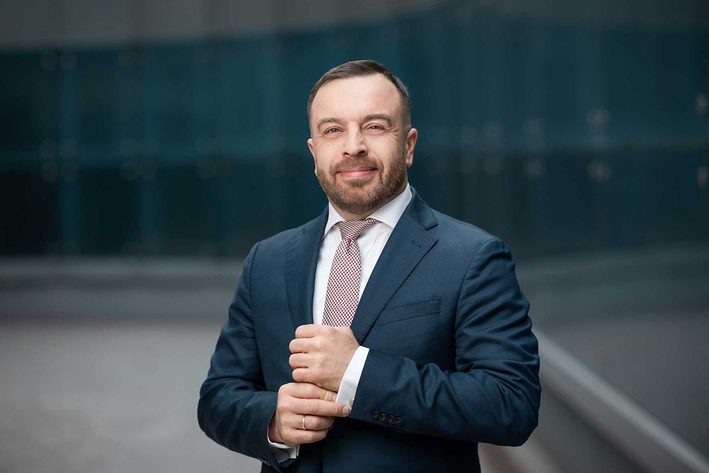 Fotografia biznesowa Warszawa | Profesjonalny portret | Sesja wizerunkowa w studiu, plenerze lub z dojazdem do klienta | Zdjęcia do CV