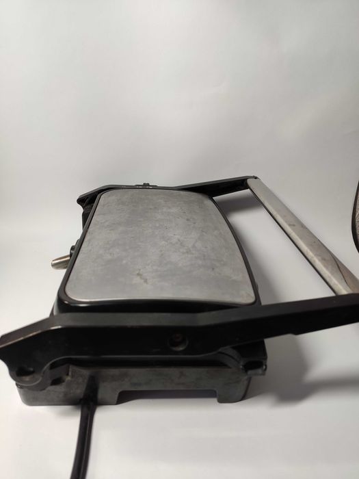 Електричний гриль Emerio