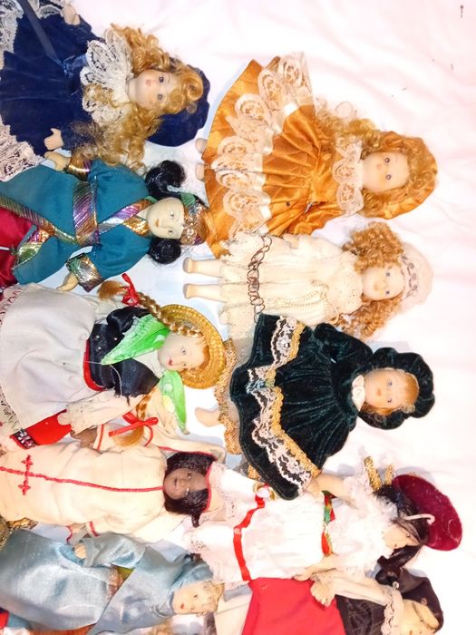 Conjunto de 26 Bonecas Colecção Bonecas do Mundo