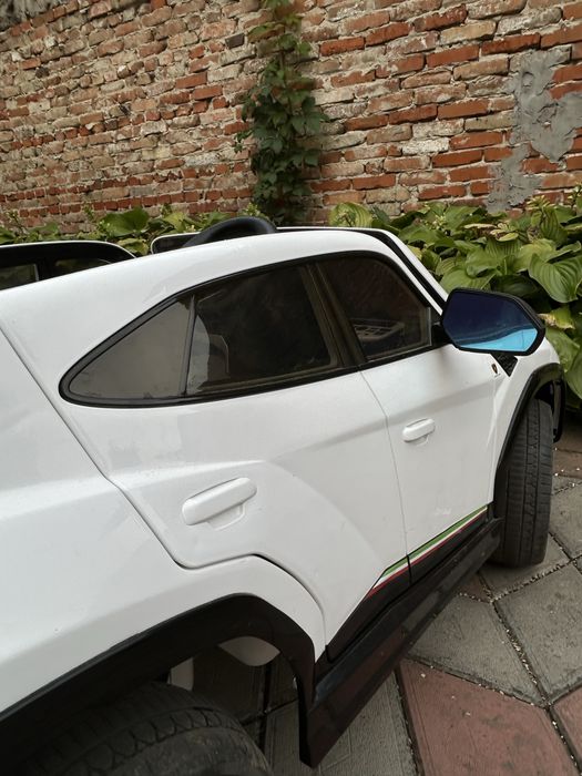 Дитячий електромобіль Lamborghini Squadra Corse M 4830EBLR-7