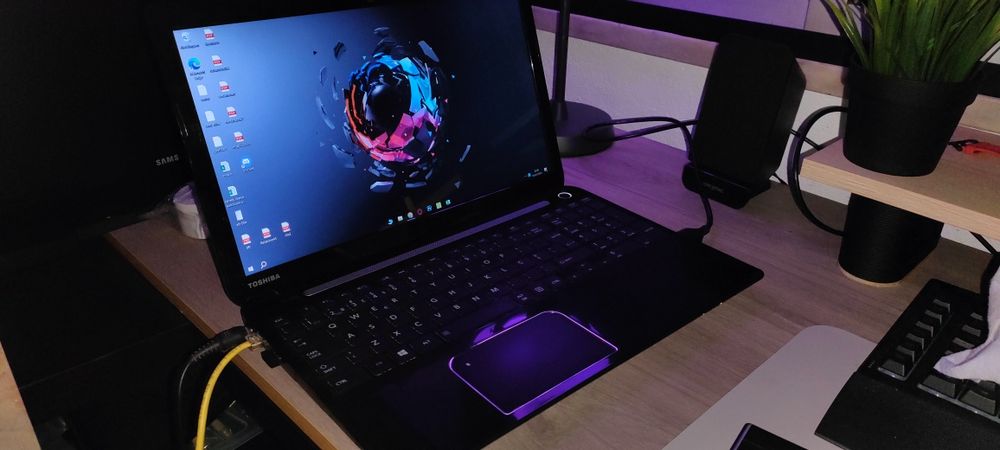 Portátil Toshiba i7 - 16GB Ram