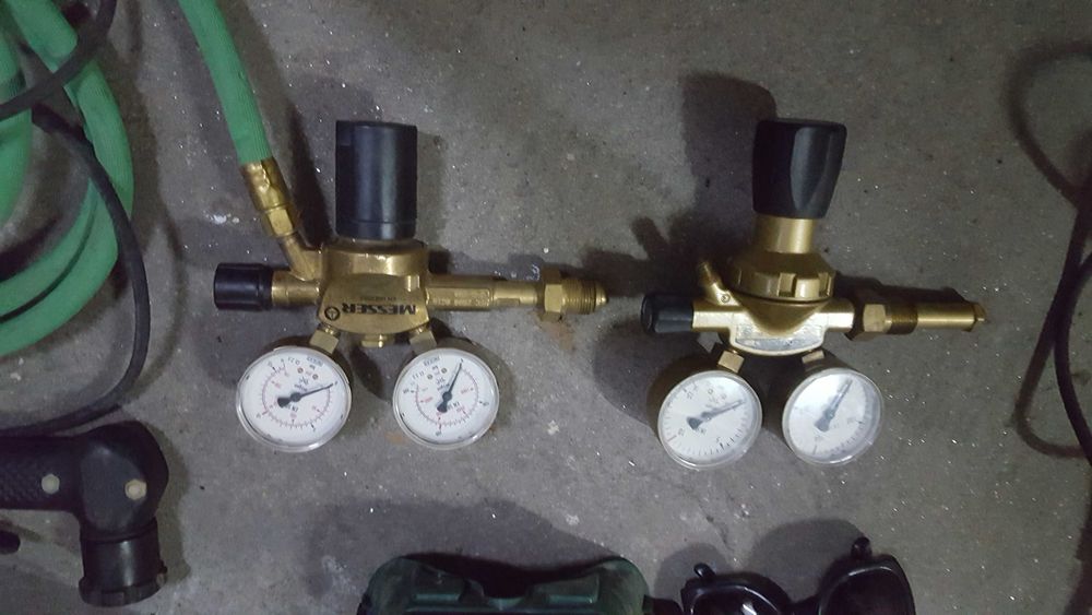 Conjunto de valvulas e manometros de pressao Messer