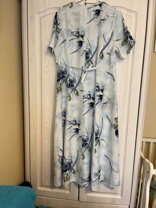 Długa sukienka na guziki wiązana błękitna Vivien Caron S/M 36/38