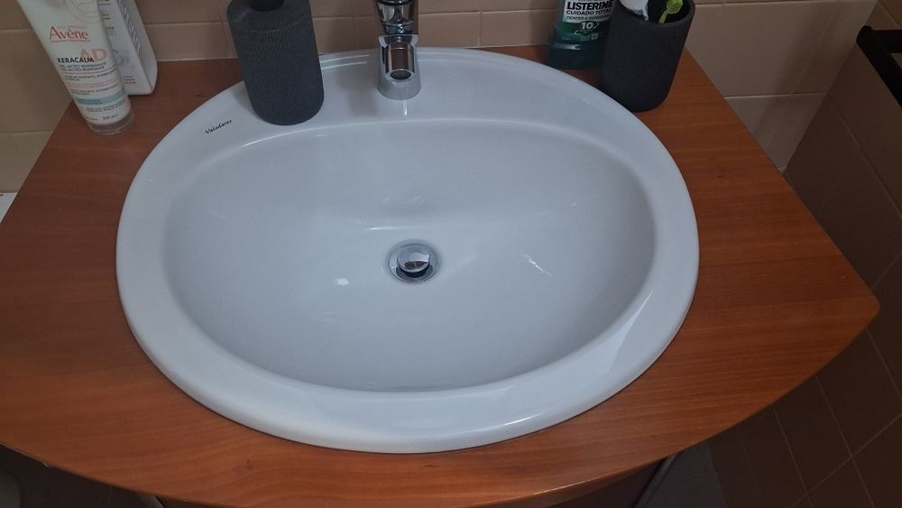 Conjunto móvel e armário Cerejeira Casa Banho