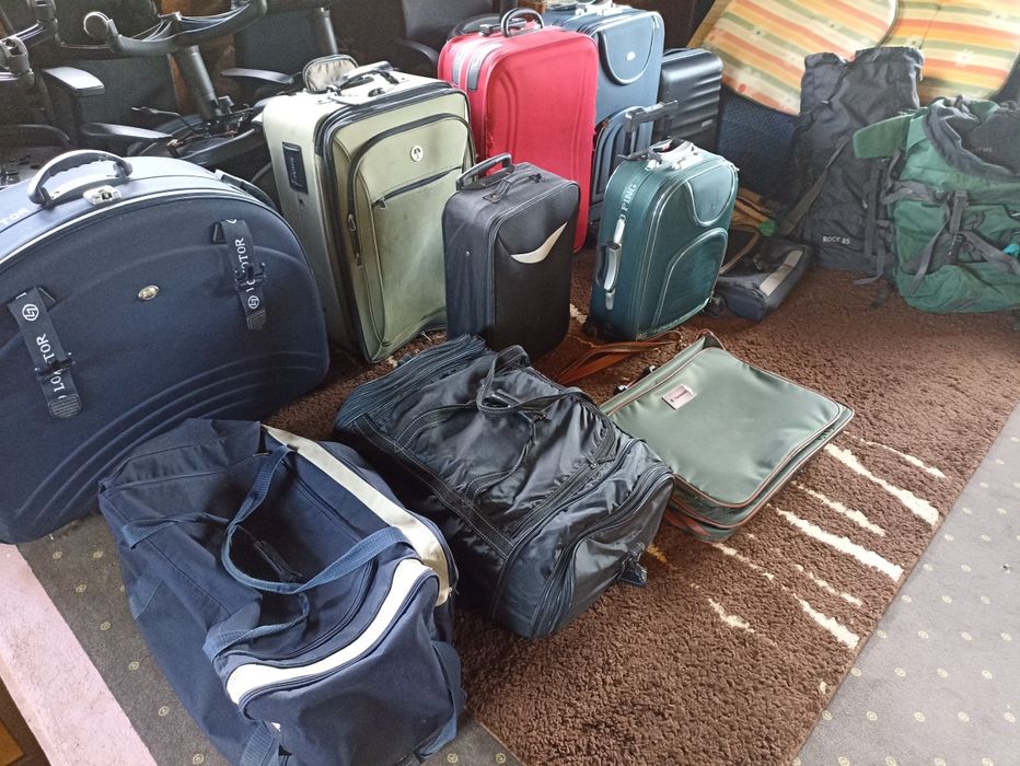 Walizki, torby, plecaki,do laptopa itp. stan bdb.