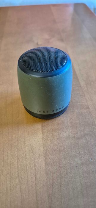 Coluna Hugo Boss Bluetooth portátil