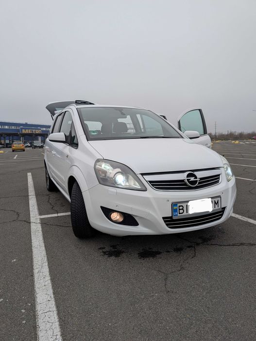 Продам Opel Zafira B