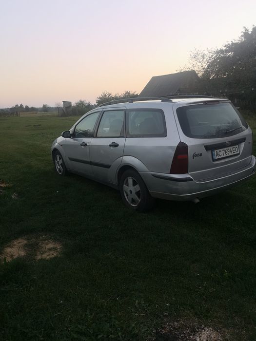 Продам машину Ford focus