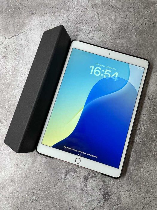 Планшет IPad Air 3 64gb gold 10.5'+чохол