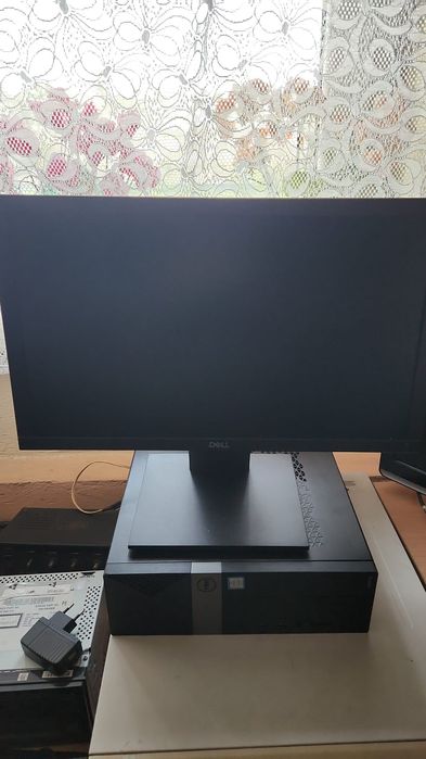 DELL E1920H 18,5 cala LCD, matowy ekran, DisplayPort + VGA, brak HDMI