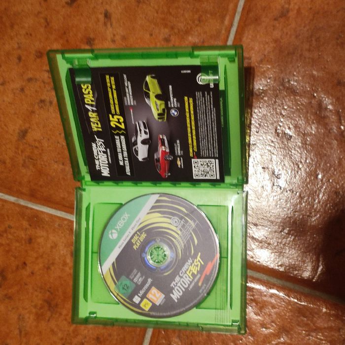 Conjunto volante + pedais + the crew motorfest para xbox