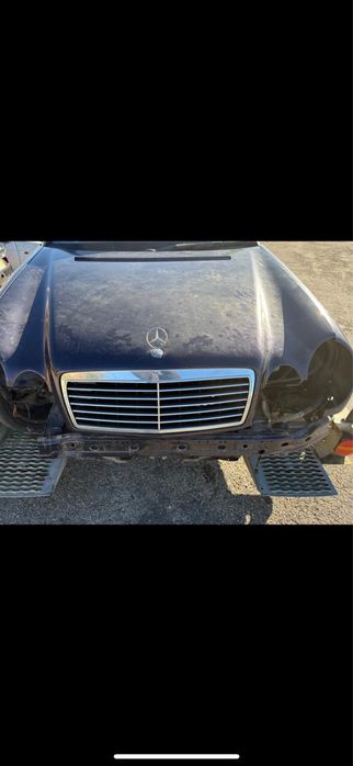 Capot Mercedes Classe E w210