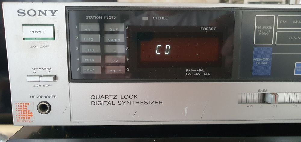 Amplituner Sony STR-AV260L