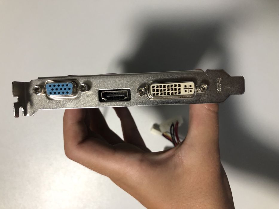 Відеокарта GT220