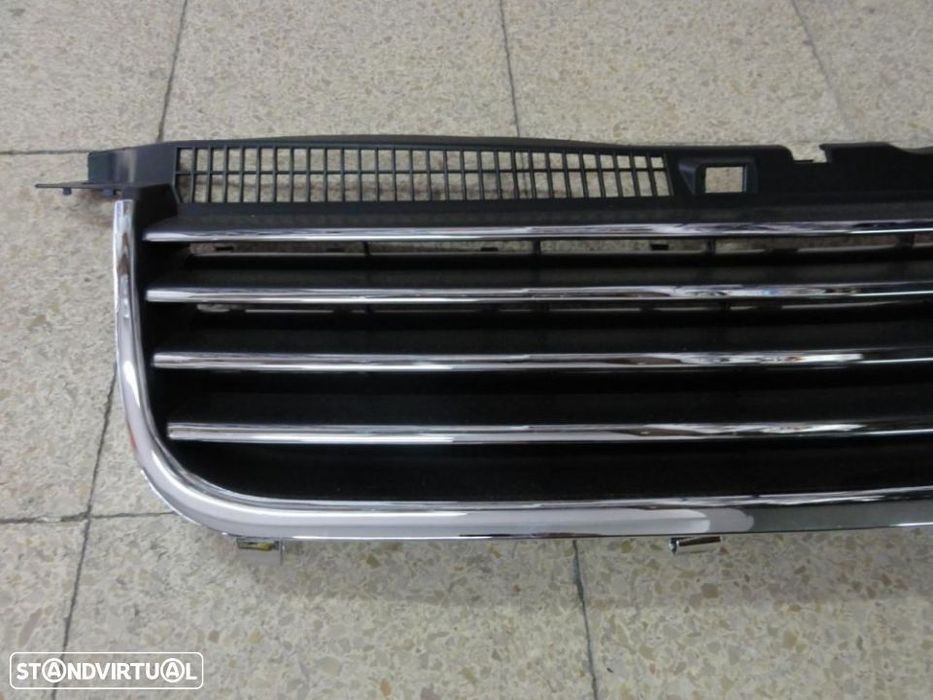 Grelha frontal sem símbolo cromada e preto para VW Passat 3BG 2000-2005 em plástico ABS